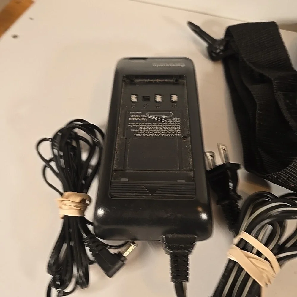 PANASONIC Palmcorder PV-IQ204 VHS-C Color Video Camcorder Tested With Power Cord